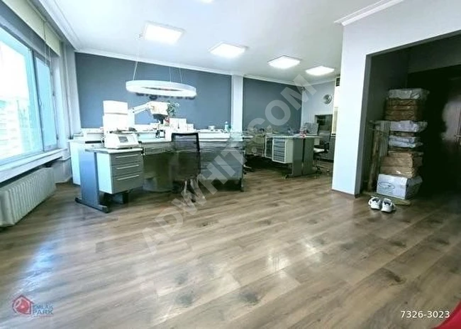 شقة 3+1 بمساحة 140 متر مربع مع مصعد في ŞİŞLİ على شارع HALASKARGAZİ