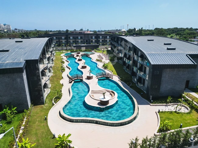 Antalya - Lara'da denize yakın, yatırım için satılık, yeni, lüks 3+1 daire.