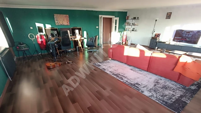 KAVACIK MERKEZ DE MÜKEMMEL KONUMDA MANZARALI 3+1 NET 160M2