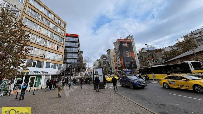KADIKÖY MERKEZDE CADDE ÜZERİ__2__OFİS SATILIK ASANSÖRLÜ