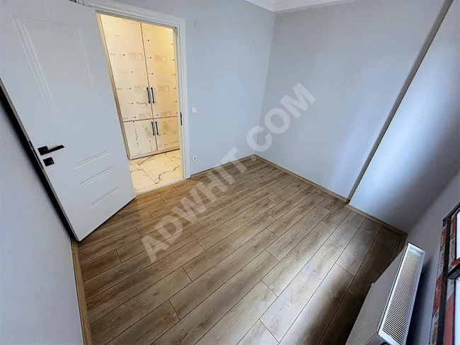 PETROL-İŞ'TE K.OTOPARKLI/E.BANYOLU ULTRA LÜX STLK((3+1))DAİRE