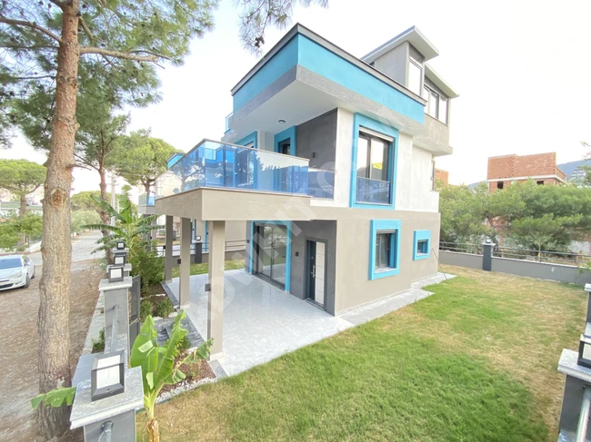  Deniz Ve Doğa Manzarali Yerden Isıtmalı Satılık 3+1 Villa