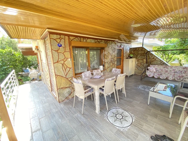 Doğanbey'de Site İçerisinde Bahçeli Müstakil.satılık 4+1 Villa