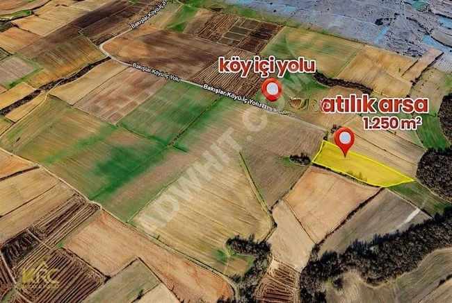 A private plot of land with an area of 1,327 square meters, the last two available plots. It is 15 minutes away from the center of the area.