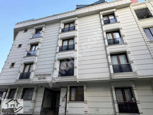 ENES'TEN YEŞİLOVA MAH KÖŞE BAŞI SATILIK KOMPLE BİNA