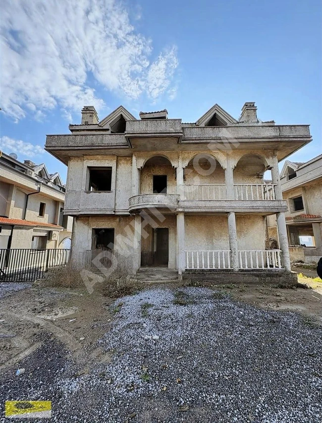 HİTİT EMLAK' TAN DENİZE BAKAN KABASI YAPILI SÜPER KONUM MALİKANE