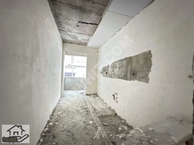 شقة 2+1 بمساحة 90 متر مربع فاخرة جدًا جديدة كليًا للبيع الطابق الأوسط في حي GÜLTEPE