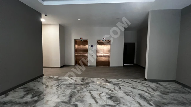 Esenyurt'ta Ardıçlı Meydan sitesinde satılık 1+1 daire.