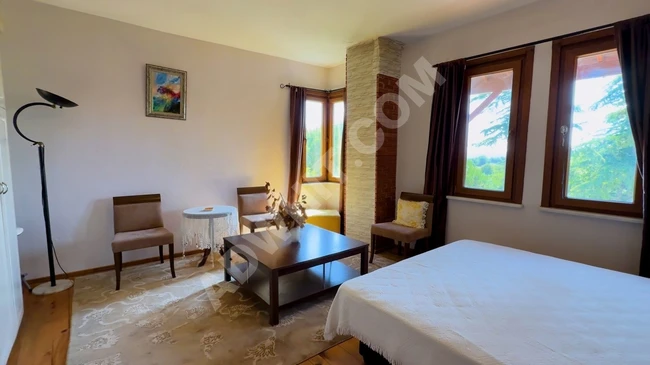 ARNAVUTKÖY BALABAN'DA EŞSİZ MANZARALI VE MUHTEŞEM PEYZAJLI VİLLA