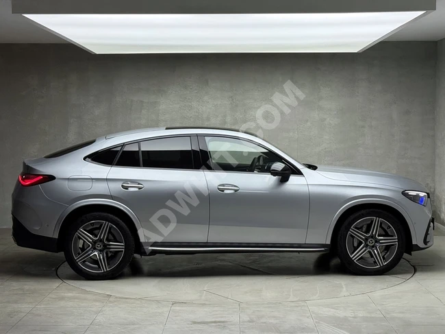 MERCEDES GLC 180 AMG car without paintwork and without replaced spare parts, 360° camera / seat cooling.