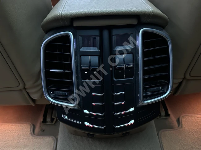 PORSCHE CAYENNE car, model 2012, 3.0 diesel / cooling / air / electric tailgate