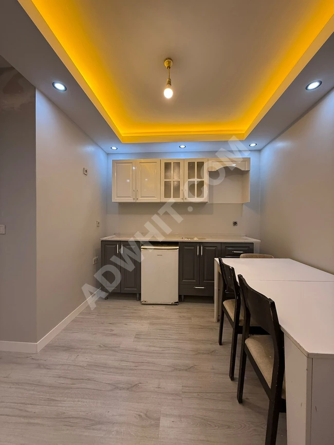 شقة مقابل المتروبيس للبيع عاجلآ .. في اسطنبول يسعر مغري جدآ