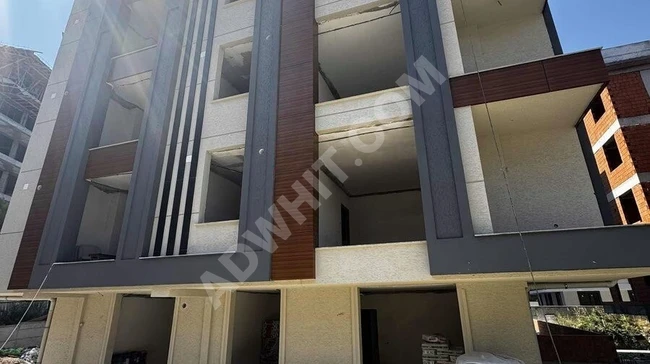 BAHÇELİEVLER YAYLA CAMİİ YANI 2+1 DÜZ GİRİŞ SIFIR DAİRE