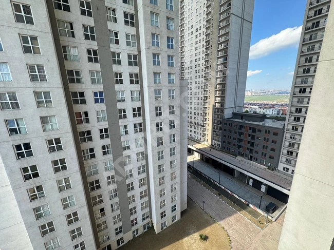 Satılık Esenyurt Sultanıye Mahallesi'nde, N Logo sitesinde 1+1 daire.