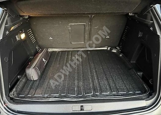 In 12 installments, color as displayed, without defects or original paint, ALLUR.