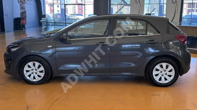 KIA RIO car, 2022 model, with no replaced parts, automatic and very clean.