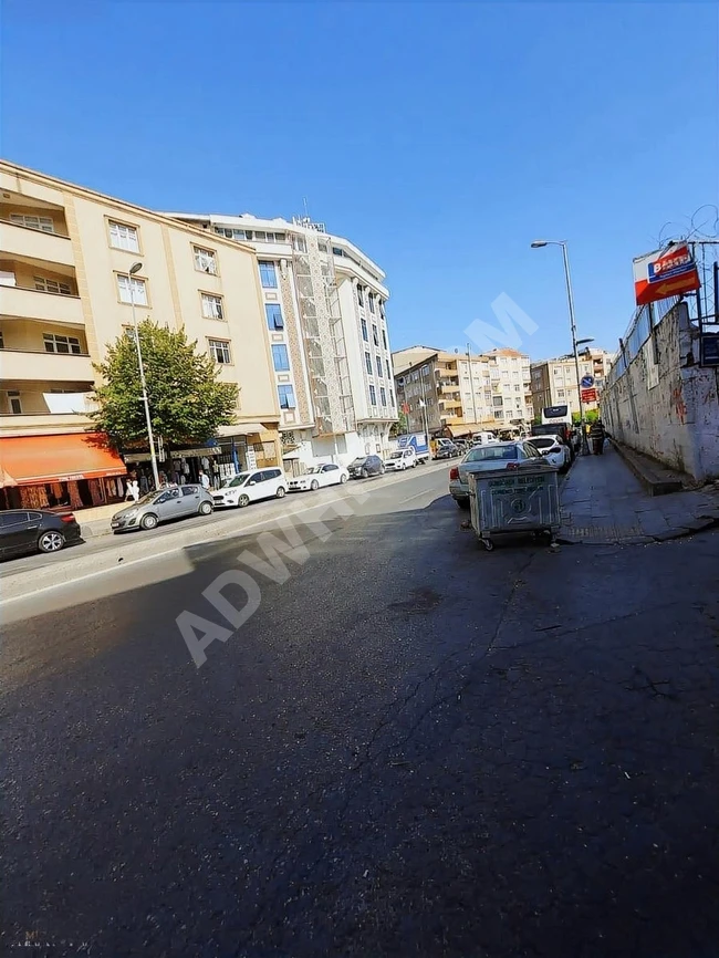 GÜNGÖREN KÜÇÜK SANAYİDE SATILIK 3 KATLI BİNA