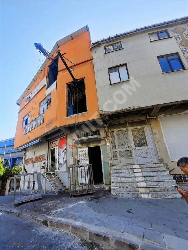 GÜNGÖREN KÜÇÜK SANAYİDE SATILIK 3 KATLI BİNA
