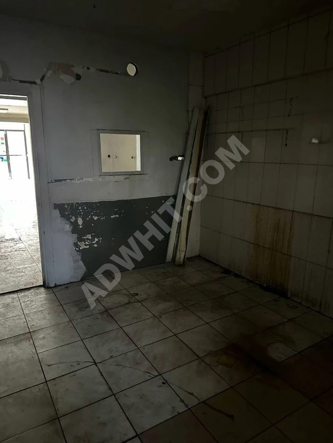 محل تجاري في الطابق السفلي ذو واجهة أمامية على شارع KARAKOLHANE في YELDEĞİRMENİ