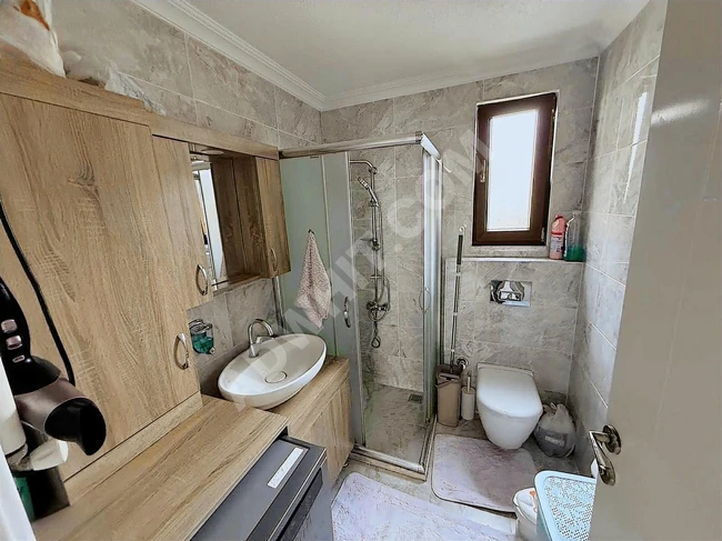 5 Yaşında *** 2+1 Metro 3dk Konumlu Ana Caddenin Bir Arka Sokağı