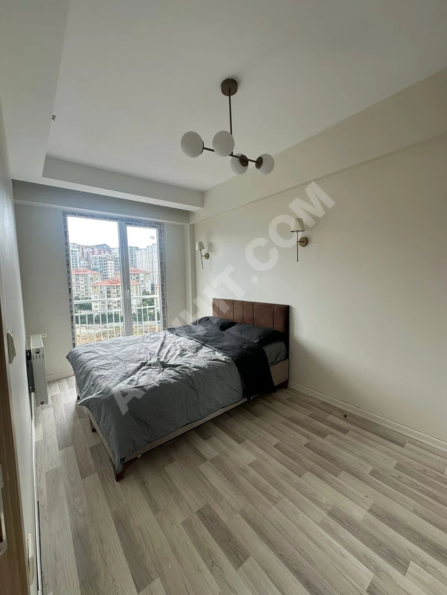 شقة مؤثثة بالكامل للبيع ضمن مجمع سكني في اسطنبول بسعر مغري 