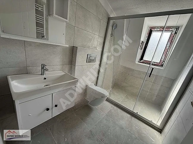 جاهز للسكن، مواجهة أمامية، 4 غرف + تراس + حمامين + شرفة، جديد كليًا