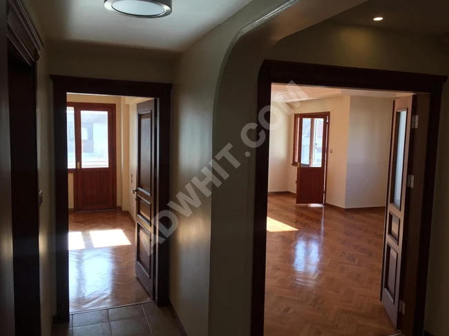 ERENKÖY ETEMEFENDİ'DE MARMARAY DURAĞINA YAKIN 135 M² NET 3+1