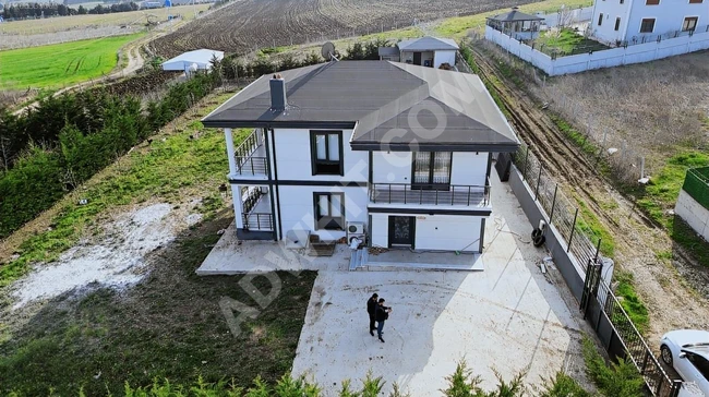 İSTANBUL SİLİVRİ AKÖREN MAHALLESİ 2000M2 ARSA İÇİNDE 2 KATLI