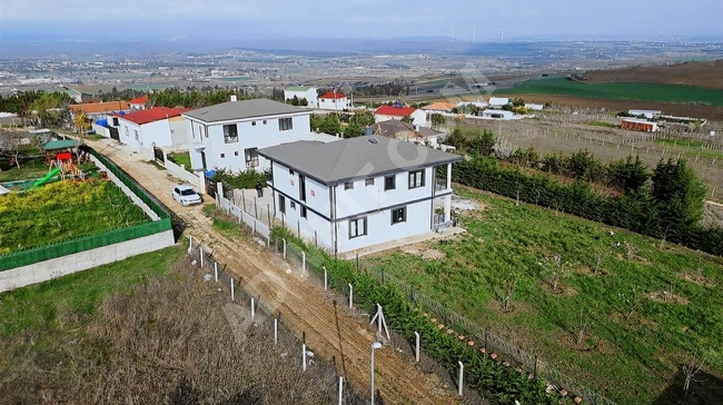 İSTANBUL SİLİVRİ AKÖREN MAHALLESİ 2000M2 ARSA İÇİNDE 2 KATLI EV