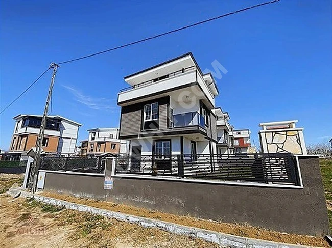 ATILIM GYR'DEN UYGUN FIRSAT MÜSTAKİL 200m2 ARSA İÇİNDE 4+1 VİLLA
