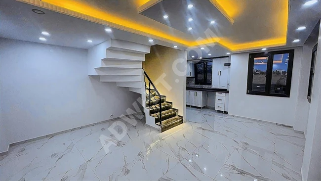 YENİÇİFTLİK MERKEZDE MÜSTAKİL GENİŞ BAHÇELİ ÇOK ŞIK VİLLA