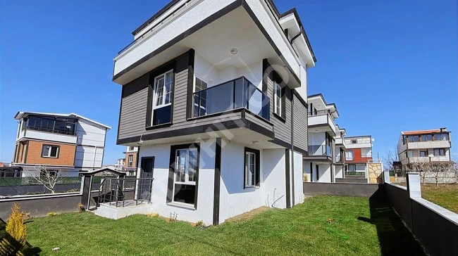 ATILIM GYR'DEN UYGUN FIRSAT MÜSTAKİL 200m2 ARSA İÇİNDE 4+1 VİLLA