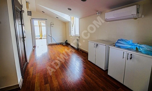 مكتب للإيجار بمساحة 2+1 مع تراس وإطلالة في أسفل برج GALATA