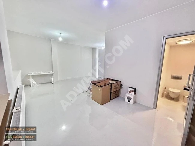 Cihangir'de Galataport'a (500)m Mesafede  Otoparklı Lavabolu Bakımlı Süper Büro Ofis İşyeri (80)m2