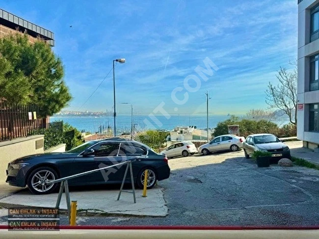 Cihangir'de Galataport'a (500)m Mesafede  Otoparklı Lavabolu Bakımlı Süper Büro Ofis İşyeri (80)m2