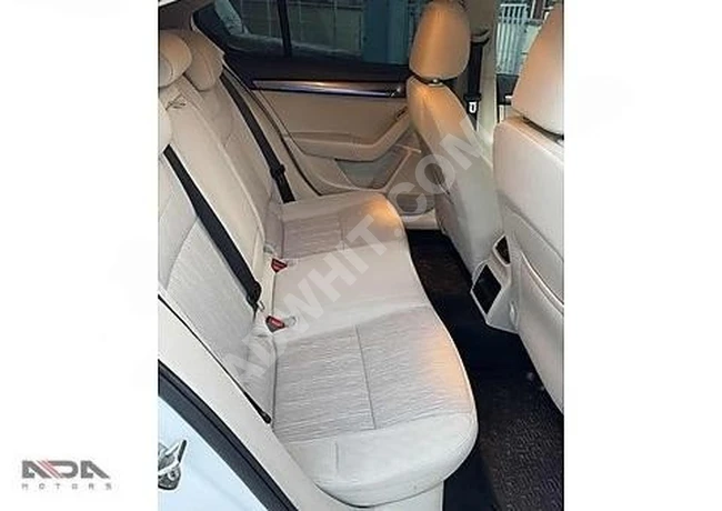 2017 OTMTK VİTES 1.6 TDI STYLE İÇİ BEJ SKODA OCTAVİA YENİ KASA