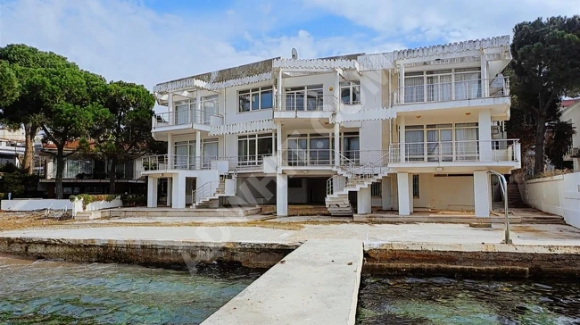 Triplex summer house with private pier facing the sea in BAYRAMOĞLU