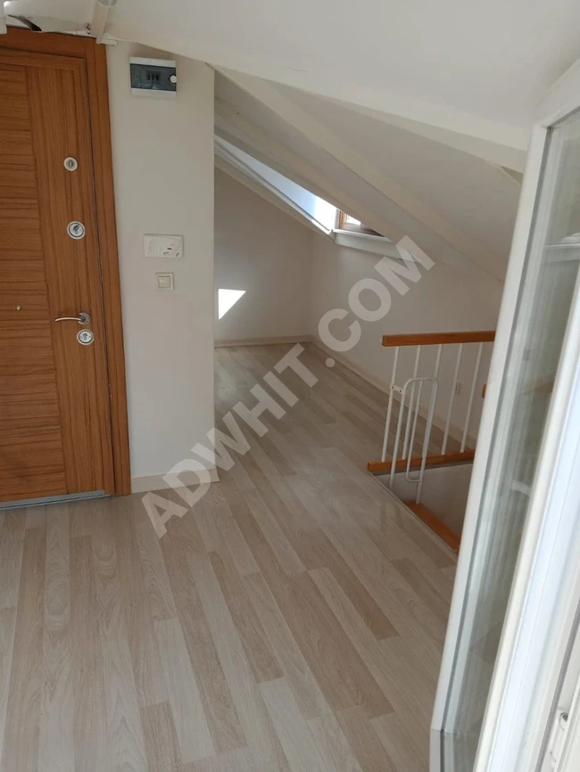 İÇERENKÖY'DE METRO DURAĞINA KOMŞU TERASLI 2+1 DUBLEKS görsel 3