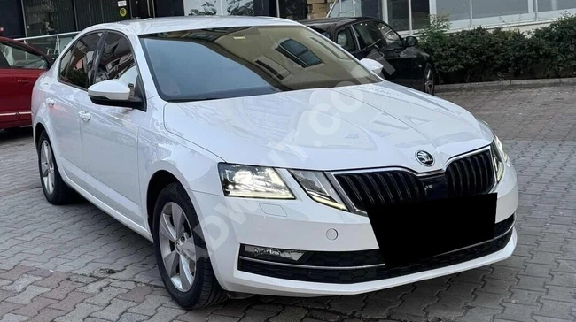 2017 OTMTK VİTES 1.6 TDI STYLE İÇİ BEJ SKODA OCTAVİA YENİ KASA