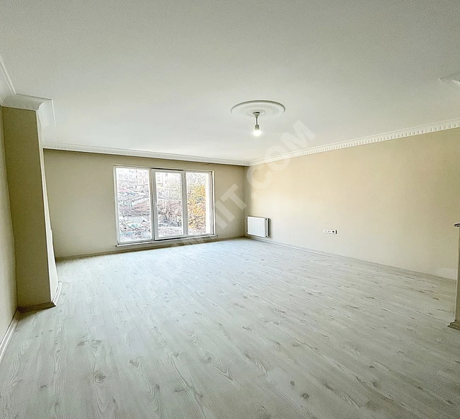 İstanbul'da yeni metro projesine yakın bir daire, çok cazip bir fiyata satılıktır.