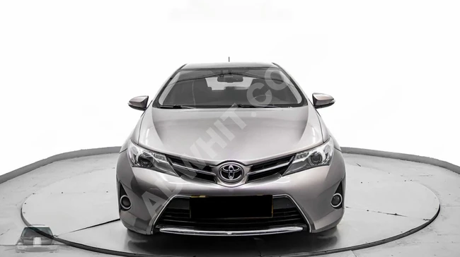 TOYOTA AURIS diesel manual car with installment options
