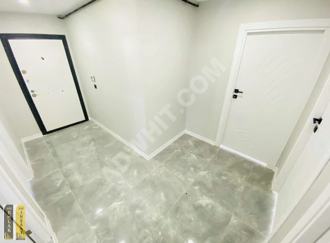 *ARA KAT'TA ASANSÖRLÜ BALKONLU İSKANLI LÜX KİRALIK DAİRE*