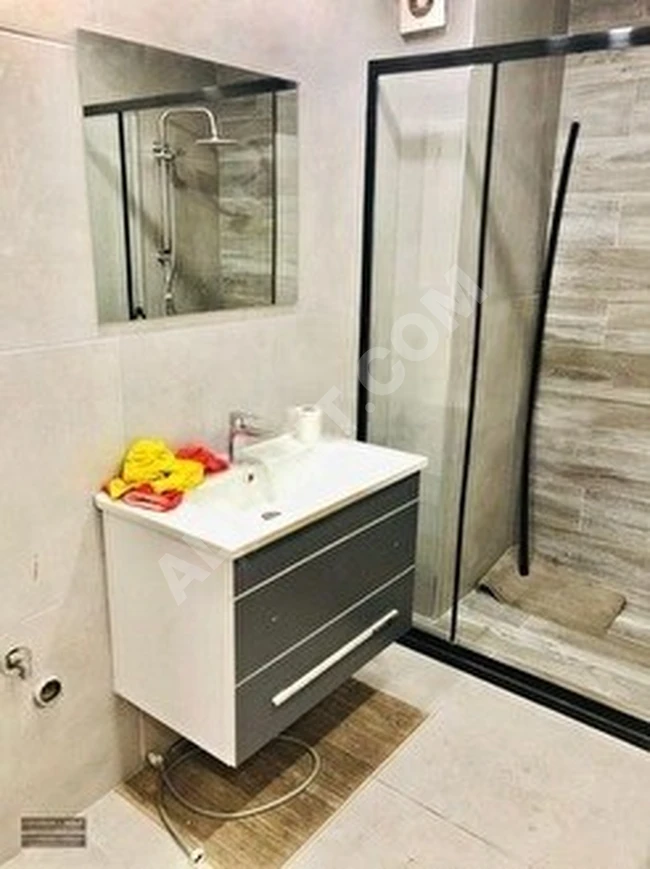 Cihangir'de Taksim'e(5)dk.Mesafede Yeni Sıfır Karakterli Binada Balkonlu Asansörlü(2)Klimalı Kombili