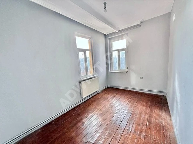 Taksim'e (300)m Mesafede Kaliteli Şehir Manzaralı Yüksek ve Volta Tavanlı Kombili (2+1)(95)m2 Daire