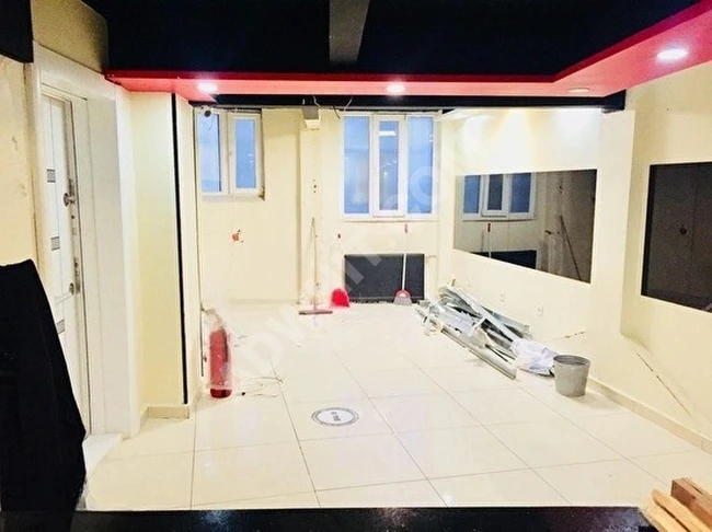 Cihangirde Ana Cadde Üzerinde Süper Lokasyonda Ofis İş yeri Olarak Kullanılabilen (1+1)(60 m2) Daire