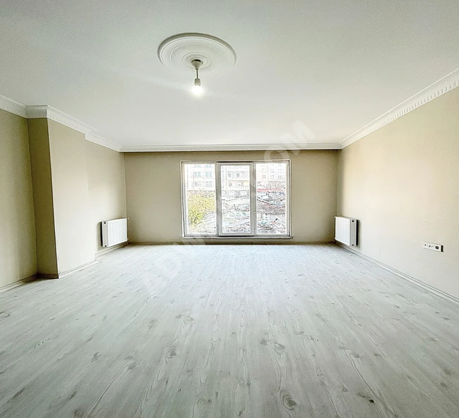 İstanbul'da yeni metro projesine yakın bir daire, çok cazip bir fiyata satılıktır.