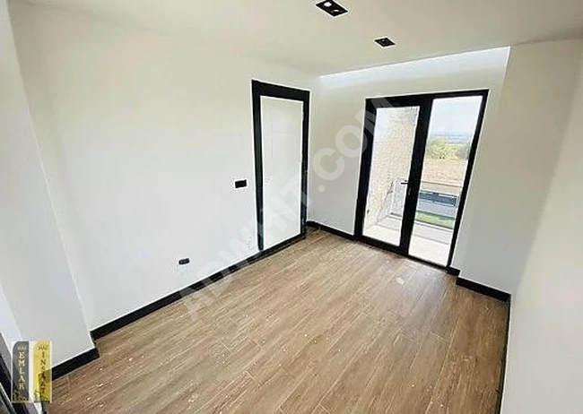 *KÖŞE BAŞI ÖZEL MİMARİ & TASARIMIYLA MÜSTAKİL HAVUZLU OTOPARKLI*