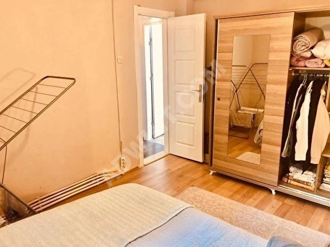 Cihangir'de Tam Merkezde Bakımlı Çok Aydınlık Kombili Toplu Taşımaya Çok Yakın (2+1)(80)m2 Daire