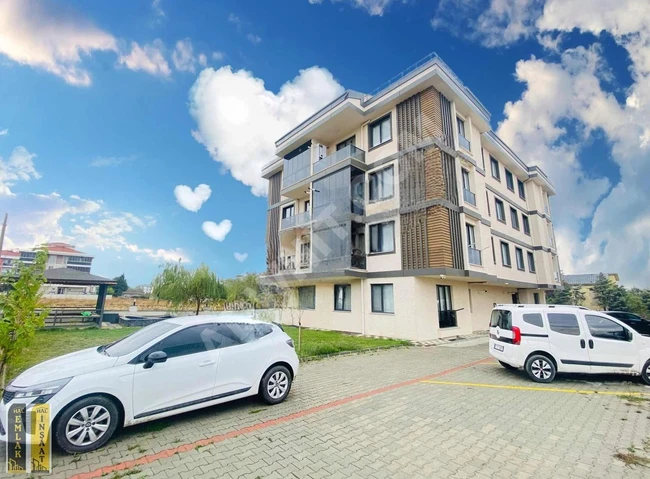 İSKANLI ASANSÖRLÜ OTOPARKLI KAMELYALI TERASLI KİRALIK DAİRE