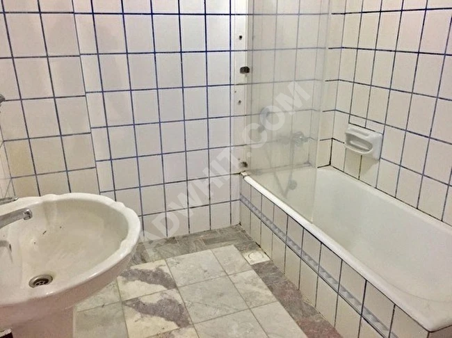 Cihangirde Panaromik  Muhteşem Deniz Manzaralı Çok Aydınlık Kombili  Kupon Daire (2+1)(95)m2